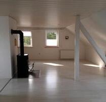 attraktive DG Wohnung in 91161 Hilpoltstein Ortsteil Zell 690 €