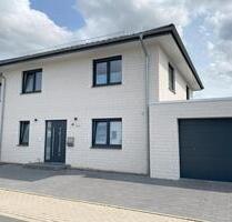 Hochwertige Doppelhaushälfte in Geseke Kernstadt 160 m² Neubau