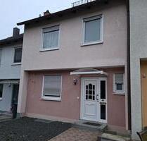 Reihenmittelhaus zu vermieten - 1.400,00 EUR Kaltmiete, ca.  120,00 m² in Bayreuth (PLZ: 95448) Bernecker Straße / Insel / Riedelsberg