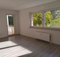 1 NKM frei bei Anmietung! Sehr schöne 2 Zimmer Wohnung mit Balkon in Duisburg zu vermieten