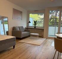 Exklusive 1-Zimmer-Wohnung mit Balkon & Hallenbad in Bogenhausen - München