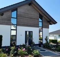 Luxuriöse Villa in Habichtswald mit EBK zur Miete