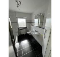 Lichtdurchflutete, großzügige 3,5 Zimmer-Whg. mit Küche u. Balkon in der Mozartstraße in Erlg. - Erlangen Am Anger