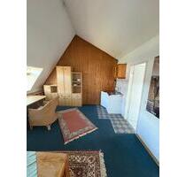 Teilmöbliertes Appartement im Dachgeschoß im Großraum München - Taufkirchen