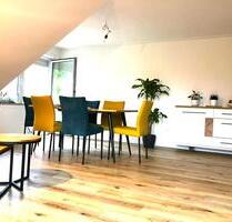 Helle 2-Zimmer-Wohnung mit sonnigem Balkon - Kirchberg an der Jagst