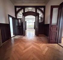 Stop! Großzügige 6-Zimmer-Wohnung - Leipzig Mitte