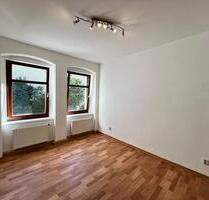 kleine 3- Raumwohnung mit Dusche im Erdgeschoss ! - Görlitz