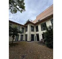 Charmante Gewerbe-Remise in ruhiger Hoflage von Berlin-Spandau