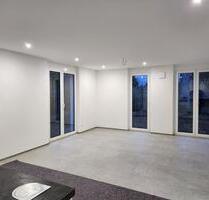 Hochwertige Neubau-5-Zimmer-Wohnung mit Garten & 2 Stellplätzen – - Walddorfhäslach