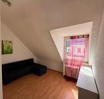 Renovierte 4 Zimmer Dachgeschoss Wohnung 4. Stock - Pforzheim Nordstadt