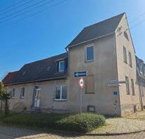 Mehrfamilienhaus mit 3 Wohnungen in Plötzkau – Sanierungsobjekt - Alsleben (Saale)