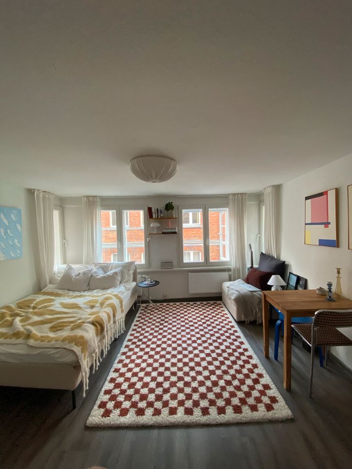 Einzimmerwohnung - 390,00 EUR Kaltmiete, ca.  22,00 m² in Lüneburg (PLZ: 21335)