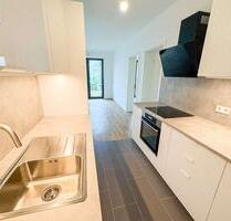 !! Dieser Familientraum samt Einbauküche und Balkon erwartet Sie !! + Tiefgaragenstellplatz - Berlin Steglitz-Zehlendorf