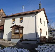 Haus und Grundstück - 132.500,00 EUR Kaufpreis, ca.  130,00 m² in Fluorn-Winzeln (PLZ: 78737)