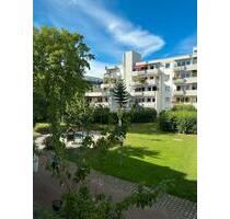 3-Zimmer Wohnung mit Balkon, schöne und ruhige Lage - München Hadern