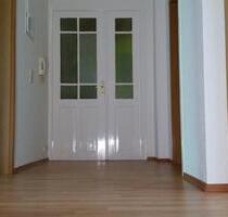 Schöne 3-Zimmer-Altbauwohnung im Erdgeschoß - Zwickau