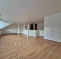 Einbauküche - frisch renovierte 3-Zi.-Wohnung (104 m²) + TG-Platz - Karlsruhe