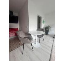 Erstbezug nach Sanierung 2 Zi.- vollausgestattet mit neuer Küche - Bonn Hardtberg