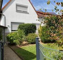Einfamilienhaus mit Terrasse, Garten, Garage in 65843 Sulzbach - Hofheim am Taunus