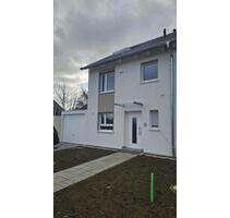 Modernes Reihenhaus mit Garage und Garten - Oberndorf am Neckar