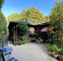 Freistehender Bungalow mit großem Grundstück neben Schlossanlage. - Bornheim