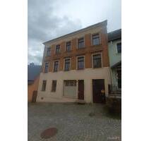 Mehrfamilienhaus mit 3 WE,Gartengrundstück,2 Stellflächen - Schwarzenberg/Erzgebirge