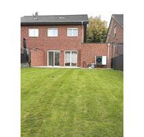 Erstbezug! Moderne Doppelhaushälfte mit Garage und Gartenbereich. - Herzogenrath