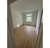 *Kernsaniert* 1 Zimmer Single-Wohnung im 1. OG - Duisburg Rheinhausen