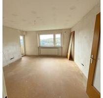 Kernsanierte 3 Zimmer-Wohnung mit Balkon, Tiefgaragenstellplatz - Steinenbronn