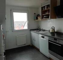 ein Zi. frei von möbiliziert Vier Zimmer Wohnung 7Km von Zentrum - Stuttgart Bad Cannstatt