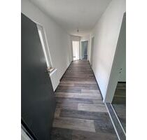 ⭐️ Renovierte 4 Zimmer Wohnung, Helle Räume in Wallensen - Salzhemmendorf