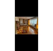 WGZimmer zu vermieten - 350,00&nbsp;EUR Kaltmiete, ca.&nbsp; 25,00&nbsp;m&sup2; in Jüchen (PLZ: 41363)