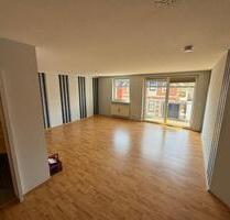 Altengerechte 2-Zimmer-Whg. Balkon, Stellplatz im Zentrum Brake - Brake (Unterweser)
