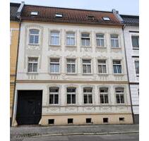 große 4-Raumwohnung mit Balkon in ruhiger Lage - Burg