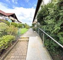 **Wohn(t)raum auf zwei Etagen mit Balkon und Stil** - Königsbrunn