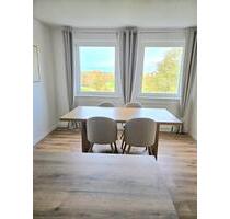 Toller Fernblick: Frisch renovierte, möblierte 3,5 Zimmerwohnung - Coburg