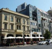 Luxuriöse Dachgeschosswohnung mit 3 Terrassen und EBK! - Berlin Mitte