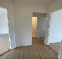 Anfragenstopp! Erstbezug nach Sanierung: helle DG-Wohnung - Bremen Neustadt