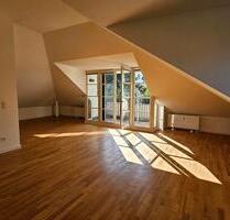 Dachgeschosswohnung in Berlin-Mitte mit 2 Terrassen und Grünblick