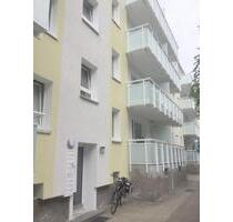 Innenstadt mit Balkon! Zwei renovierte Zimmer mit Riesen-Küche - Oberhausen