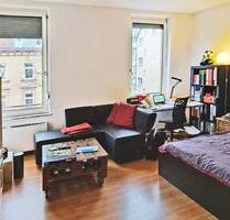 Attraktive lichtbelüftete Altbau-Wohnung, 3 Z., 2.OG in Stuttgart