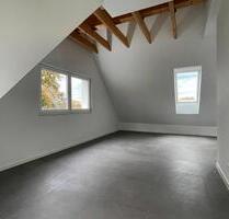 DACHGESCHOSS APARTMENT MIT BALKON IN TOP LAGE VON KÖLN WEIDEN