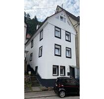 HAUS ZU VERKAUFEN - 249.999,00 EUR Kaufpreis, in Neuenbürg (PLZ: 75305)