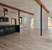Exklusive Loft-Wohnung mit hochwertiger Inselküche Neubezug - Breunigweiler