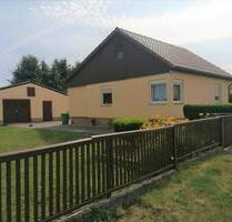 EinfamilienhausBungalow mit Potenzial prov. frei zu verkaufen - Bernburg (Saale)