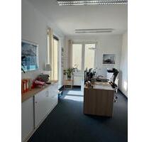 Büro im Rostocker Bahnhofsviertel - modern möbliert, Dachterrasse