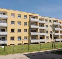 Mitterteich . ruhige 4-Zimmer-Wohnung mit Balkon im 3. OG