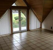 3 Zkb Wohnung mit Parkplatz und Gartennutzung - Ettringen