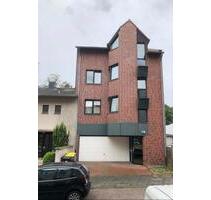 Helle, schöne Wohnung im 3.OG eines ruhigen und gepflegten MFH - Mönchengladbach Süd
