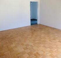 2024 renovierte 2 Zimmer Wohnung in ruhiger Lage! Eine neuwertige Einbauküche kann verbleiben! - Hameln Kernstadt